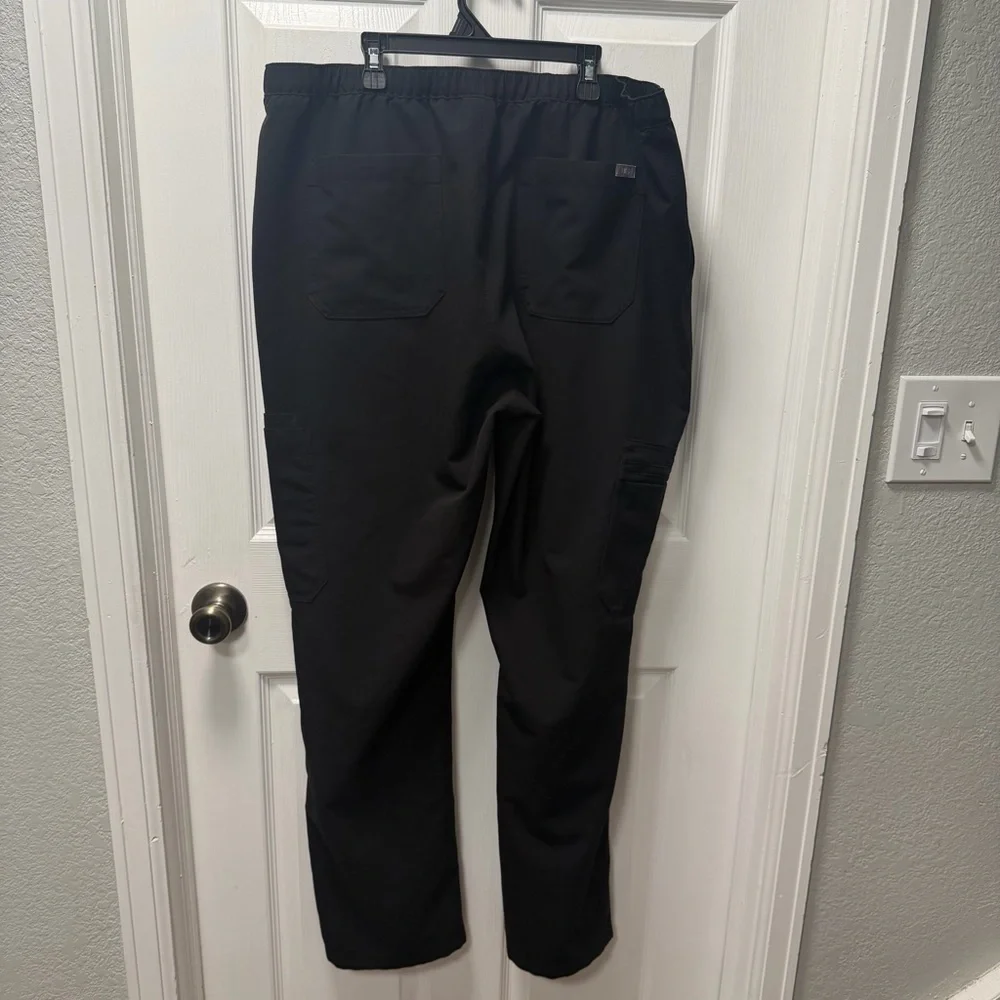 Figs Cairo Cargo Scrub Pants, 2XL Tall, Men’s, Black, Zip Fly